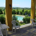 펜션 Idyllic In With Swimming Pool *