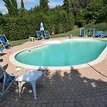 Idyllic In With Swimming Pool * 빈치