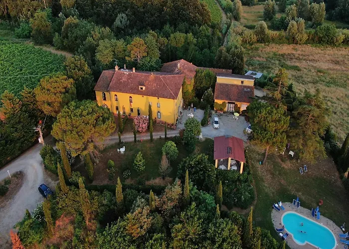 別荘 Idyllic In With Swimming Pool ヴィンチ