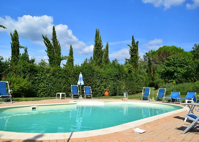 別荘 Idyllic In With Swimming Pool ヴィンチ